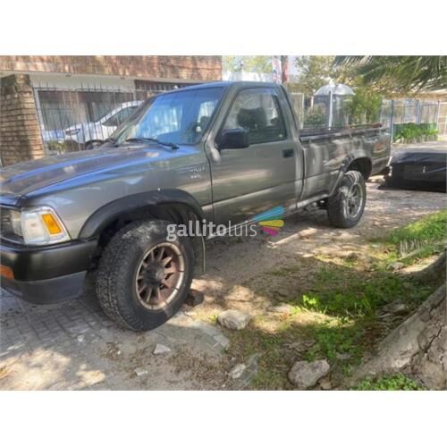 Toyota hilux 2.4 d/cab 4x2 d