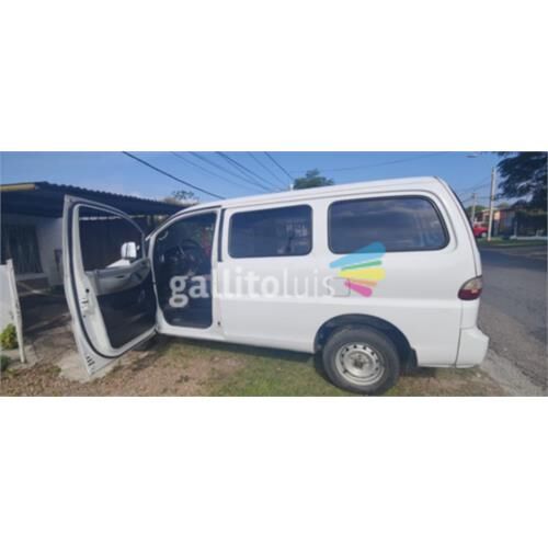 Vendo hiundai h1starex diesel impecable todo pago 2025