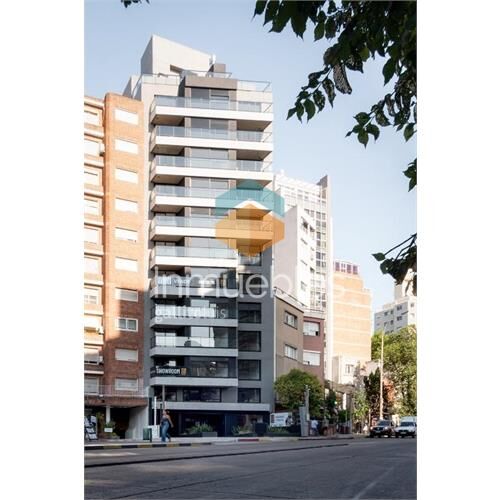 Vendo hermoso monoambiente al frente con balcón p. carretas