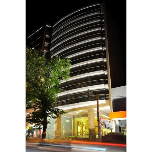 Vendo garaje en punta carretas 21 y b blanco