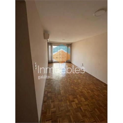 Apartamento 2 dormitorios con cochera fija en cordón sur exc