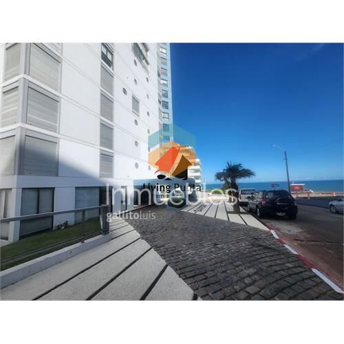Espectacular apartamento con vista al mar