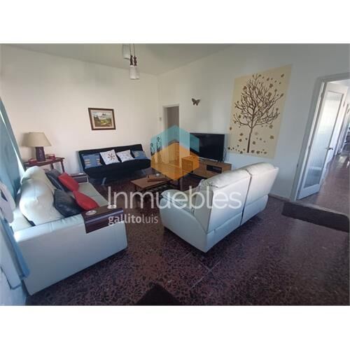 Muy linda casa, con todas las comodidades, próx molinos de