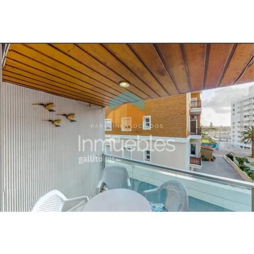 Apartamento reciclado en venta de 2 dormitorios en edificio