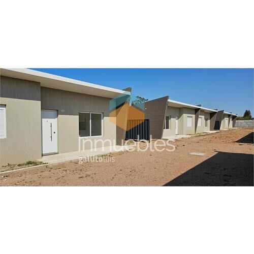 Venta casa de dos dormitorios solymar