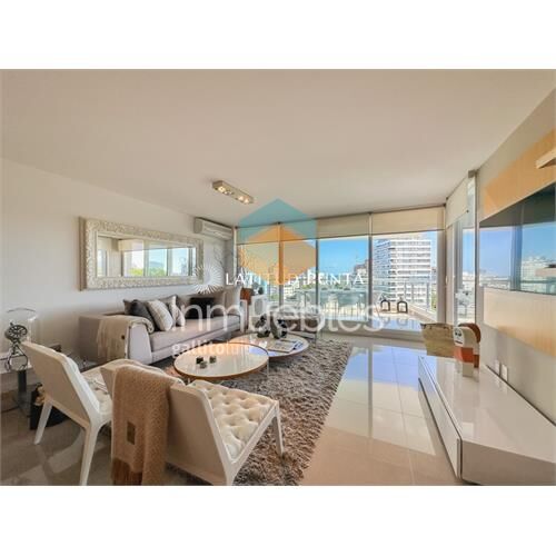 Apartamento en brava, 3 suites más toilette