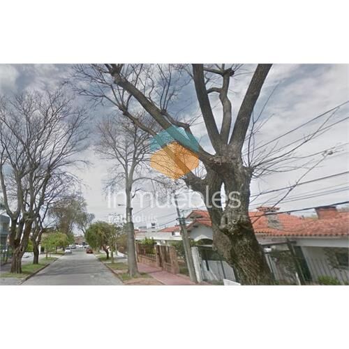 Casa en  padrón único con buen terreno