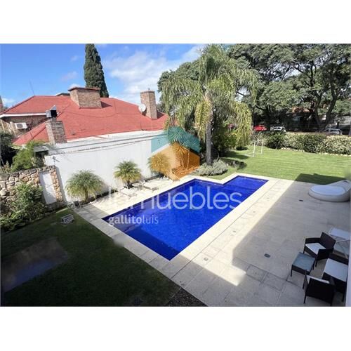 Exclusiva casa en venta en punta gorda 5 dormitorios diseño