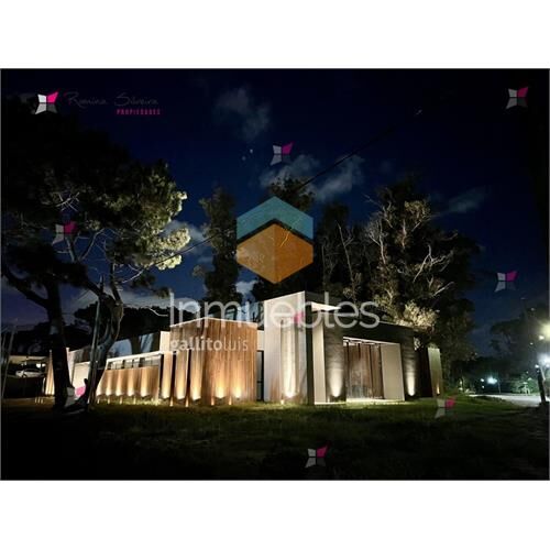 Morderna propiedad en venta , punta del este