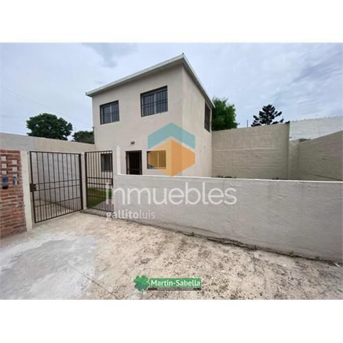 Casa propiedad horizontal duplex  al fondo malvin