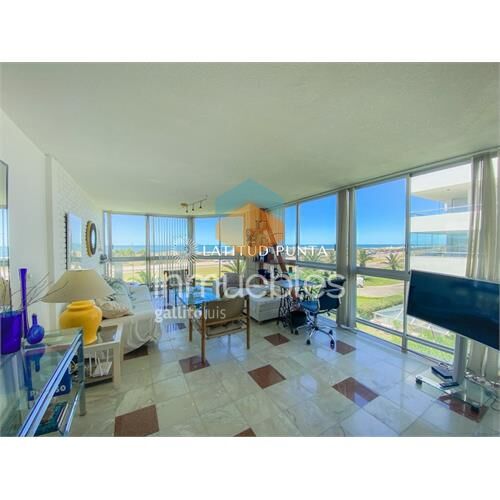 Apartamento esquinero frente al océano, 2