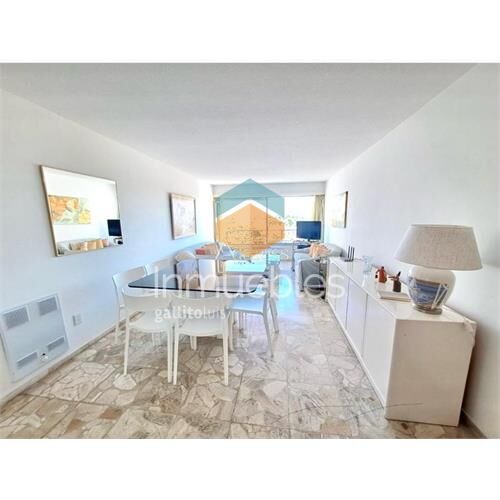 En venta primera linea playa mansa apartamento de